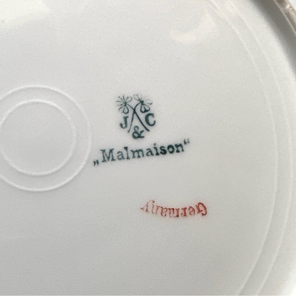 Jaeger & Co J & C Malmaison Germany LIKE NEW Scalloped Edge Floral Plate - Picture 4 of 6